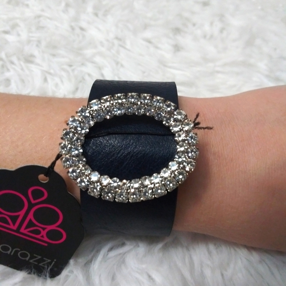 NWT Center Stage Starlet navy blue wrap & snap urban bracelet